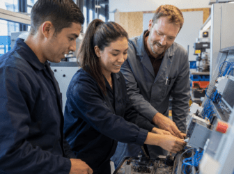 Internationale Nachwuchskräfte in technischer Ausbildung und Fachkräftepartnerschaft